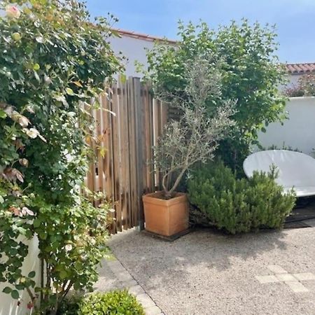 Maison De Vacances La Flotte 00491Ui Екстериор снимка