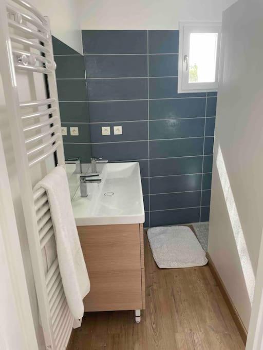 Maison De Vacances La Flotte 00491Ui Екстериор снимка